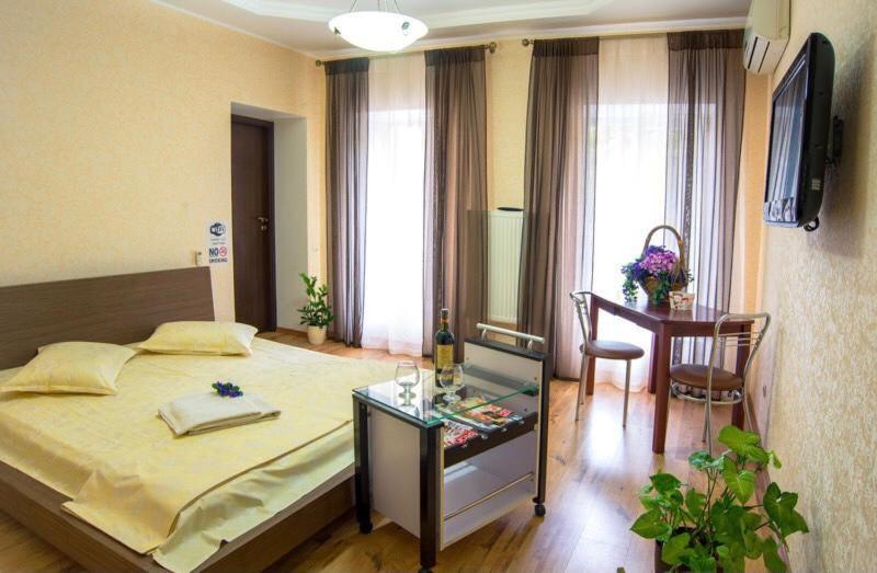 Deribasovskaya Suit Odessa Buitenkant foto